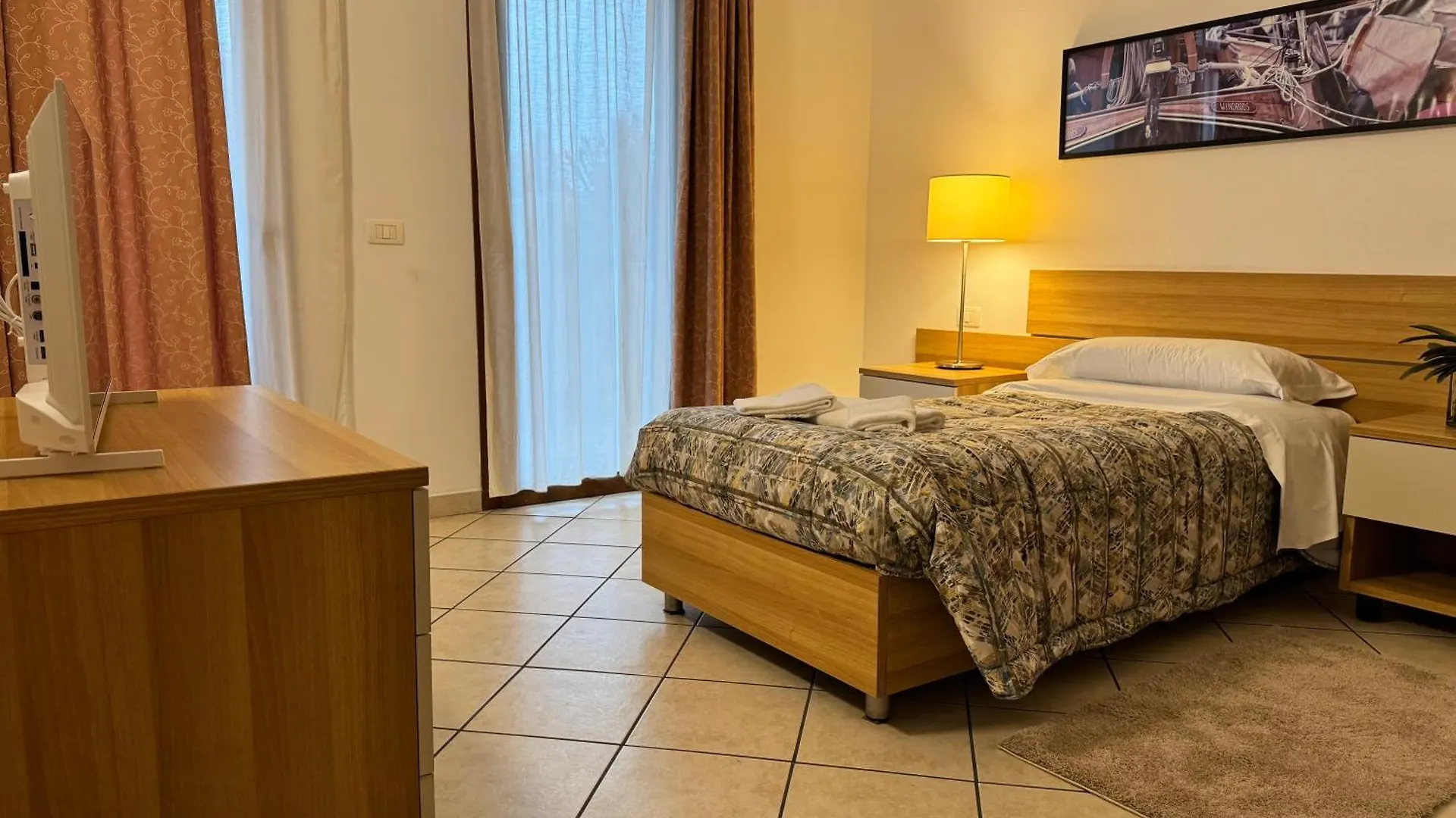 Residence Malpensa Somma Lombardo 0*,